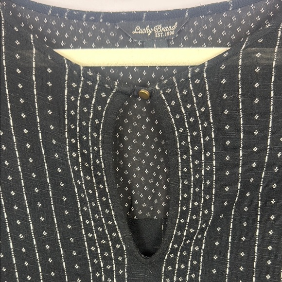 Lucky Brand Black Sheer Dolman Sleeve Keyhole Blouse Size Large - Picture 4 of 9